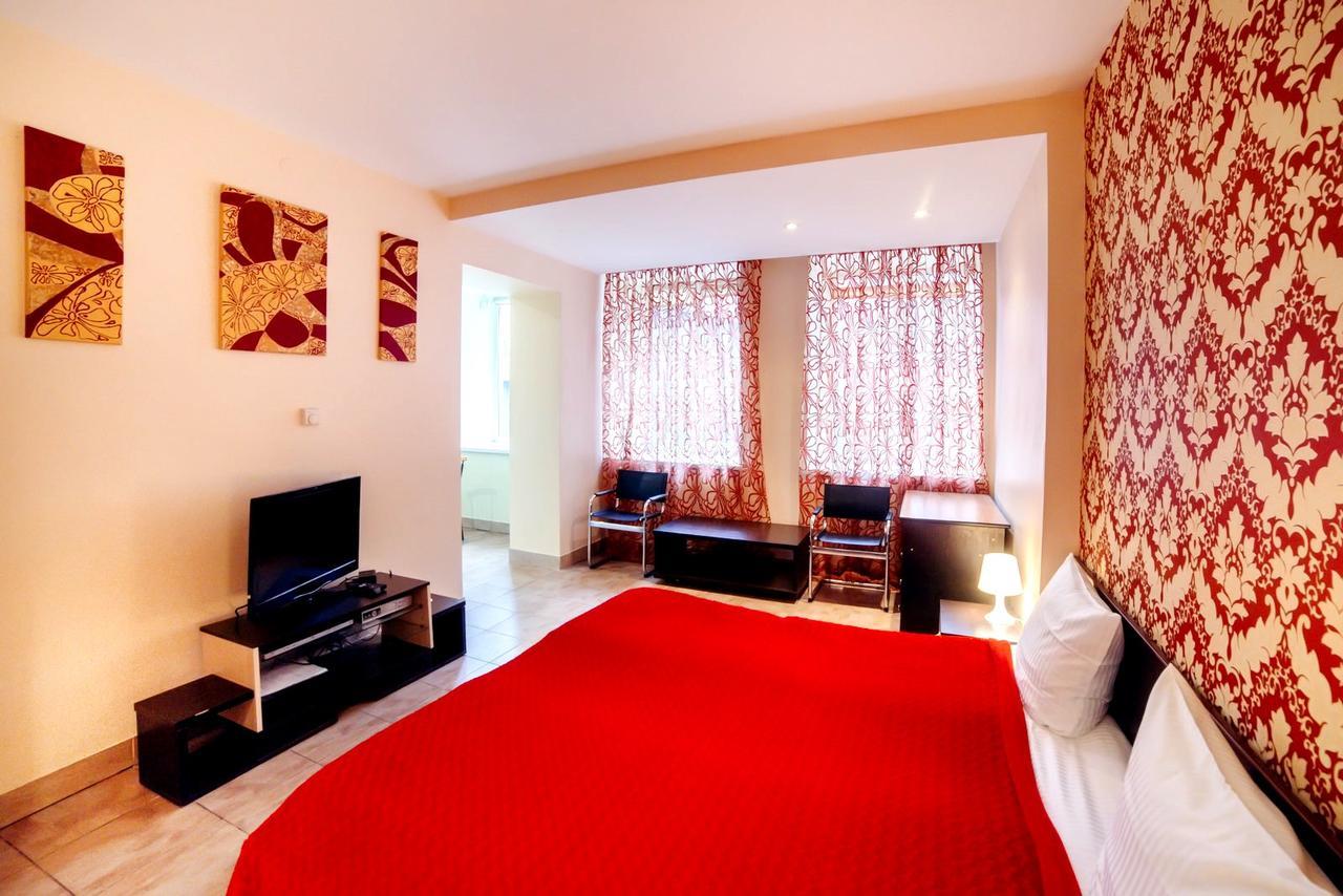 Best Apartment Plosha Rynok ลวีฟ ภายนอก รูปภาพ